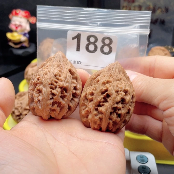 吊坠文玩核桃大孤石38 38 48