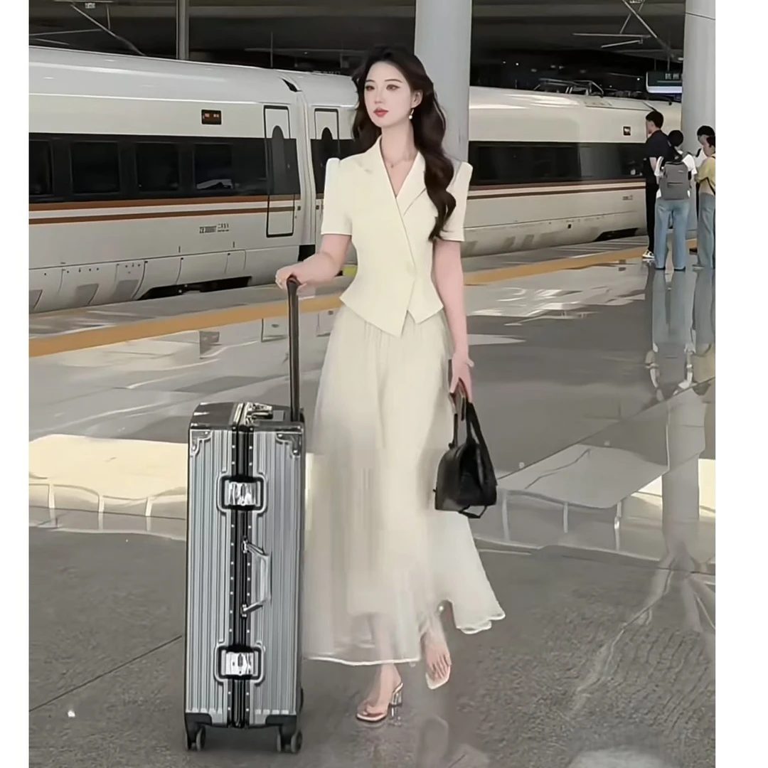 法式小香风设计感西服女2025夏季新款高级感小众轻奢洋气气质上衣