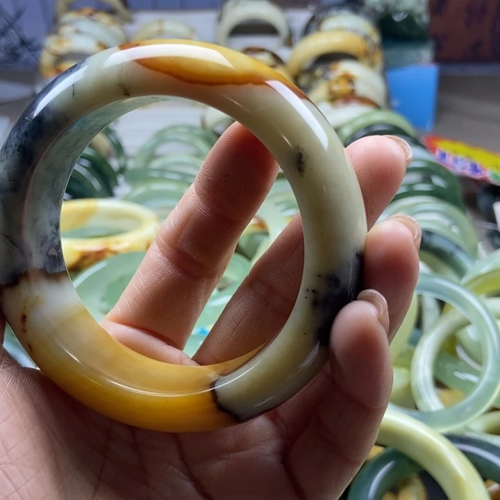 蛇纹石玉未镶嵌手镯2****6