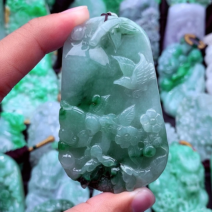 翡翠未镶嵌吊坠(不含链)