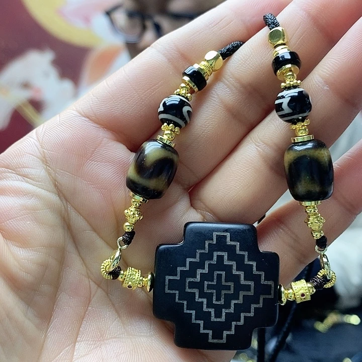 玛瑙/玉髓合金颈饰