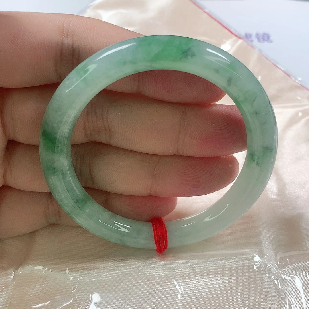 翡翠手镯（圆镯）未镶嵌305号