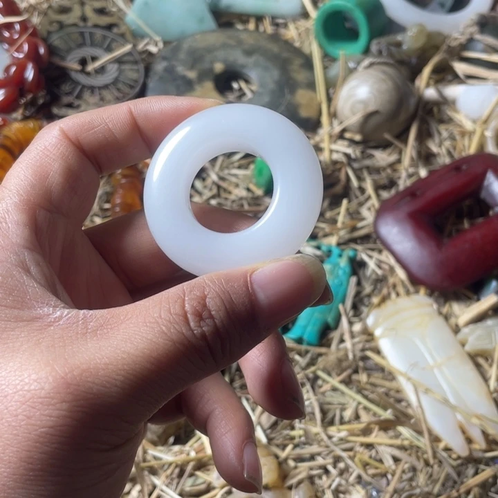 和田玉未镶嵌吊坠(不含链)