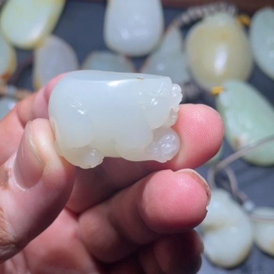 和田玉挂件未镶嵌木*木