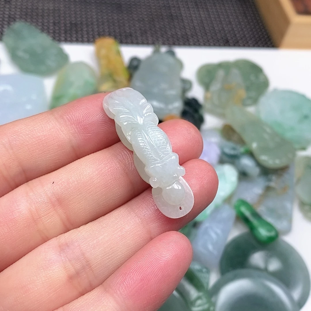 翡翠未镶嵌挂件翡翠