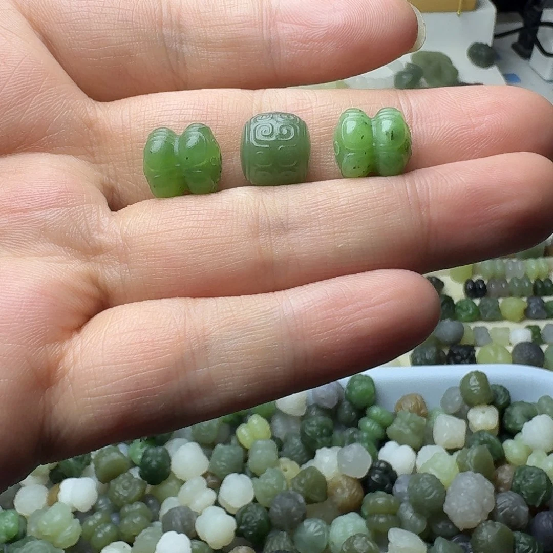 阳***叶未镶嵌和田玉珠宝半成品和田玉碧玉回纹老型+并蒂莲11×12㎜