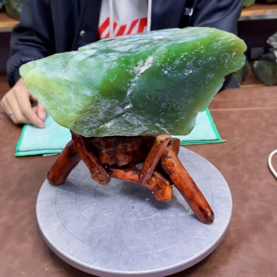 未镶嵌蛇纹石玉原石用****2