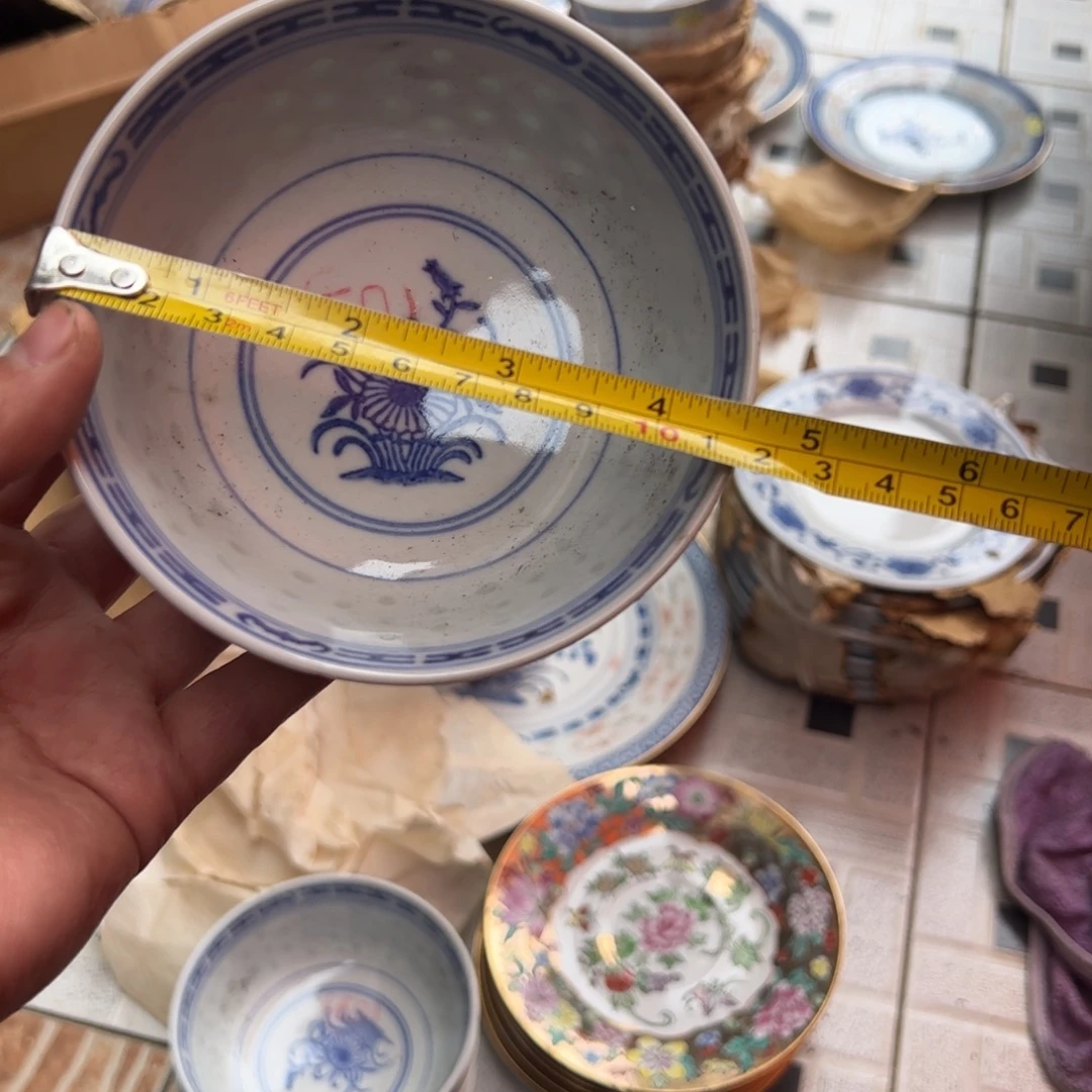 其他陶11.5厘米素玲珑花心饭碗 一级