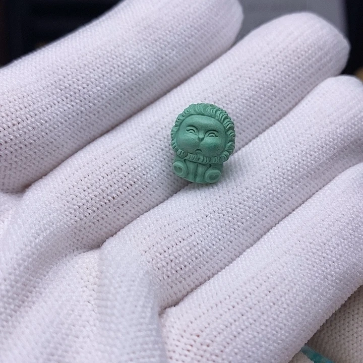 绿松石未镶嵌颈饰