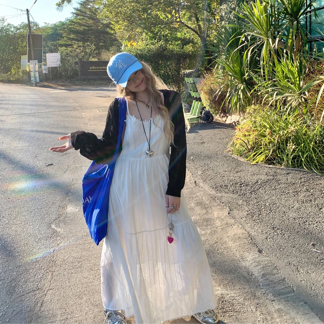 爆爆温柔讯号白色肌理感连衣裙女夏季白月光吊带甜美可爱风格衣服