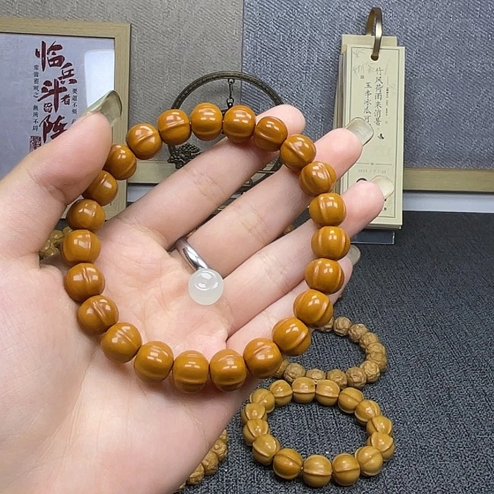 沈***乐猴头核桃吊坠猴头