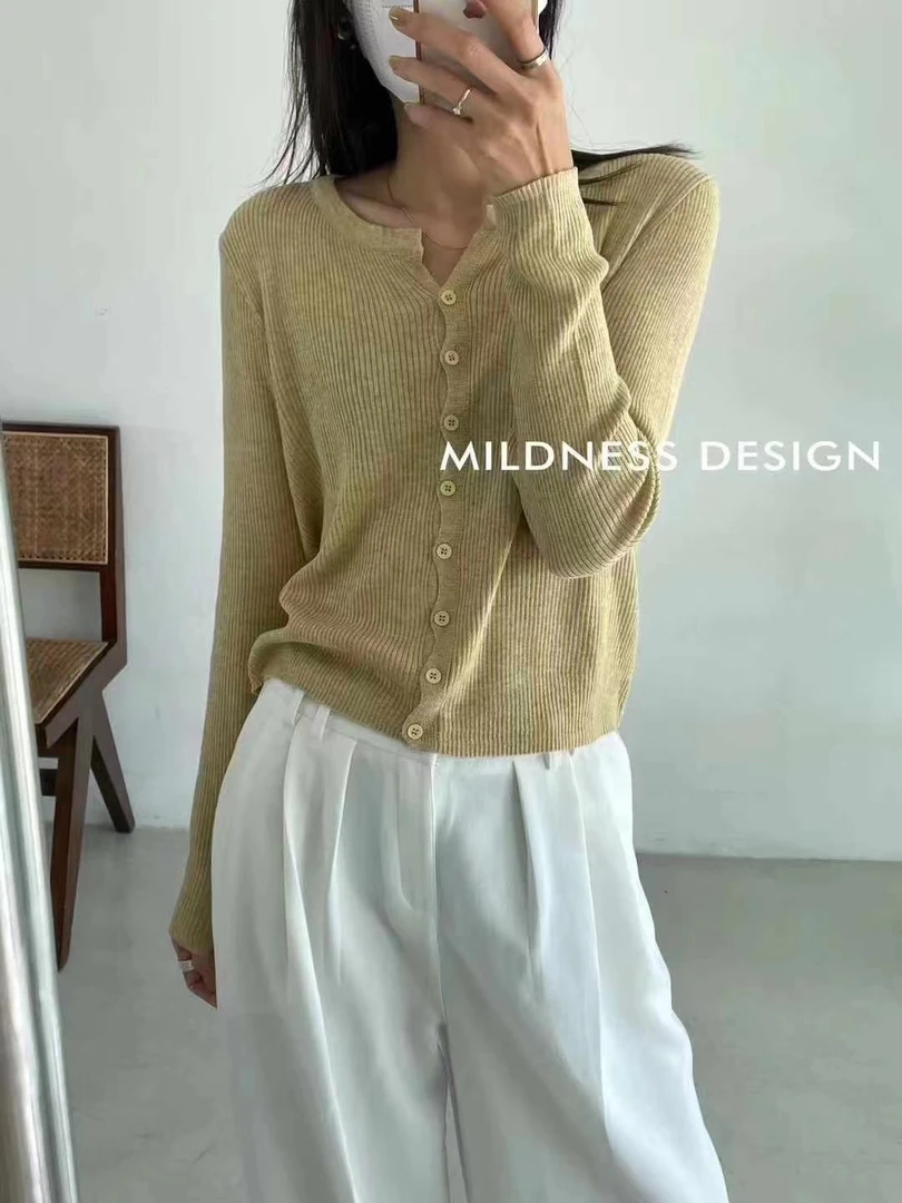 时尚百搭小针织衫