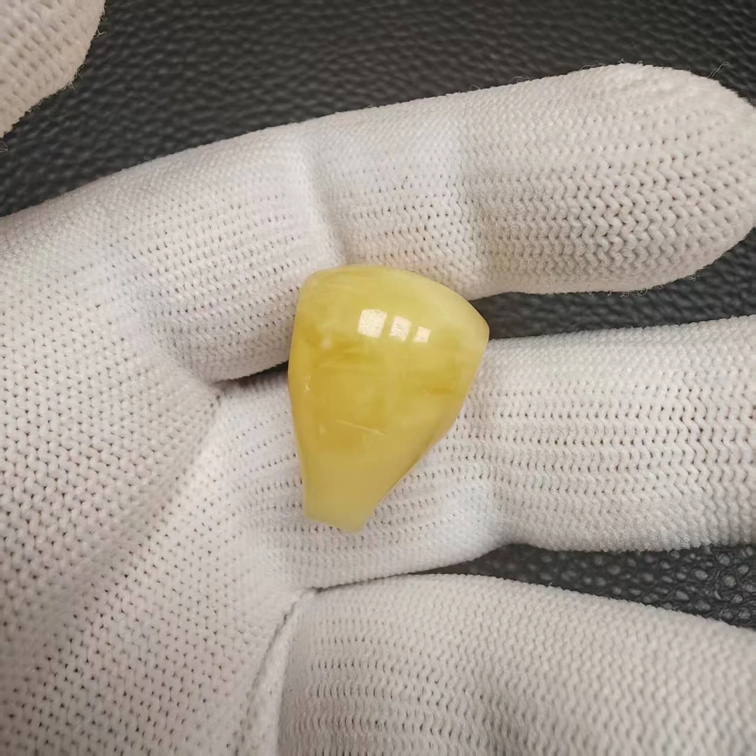 尺寸对孔16.7mm左右蜜蜡腰花三通一个《小鱼文玩》897号