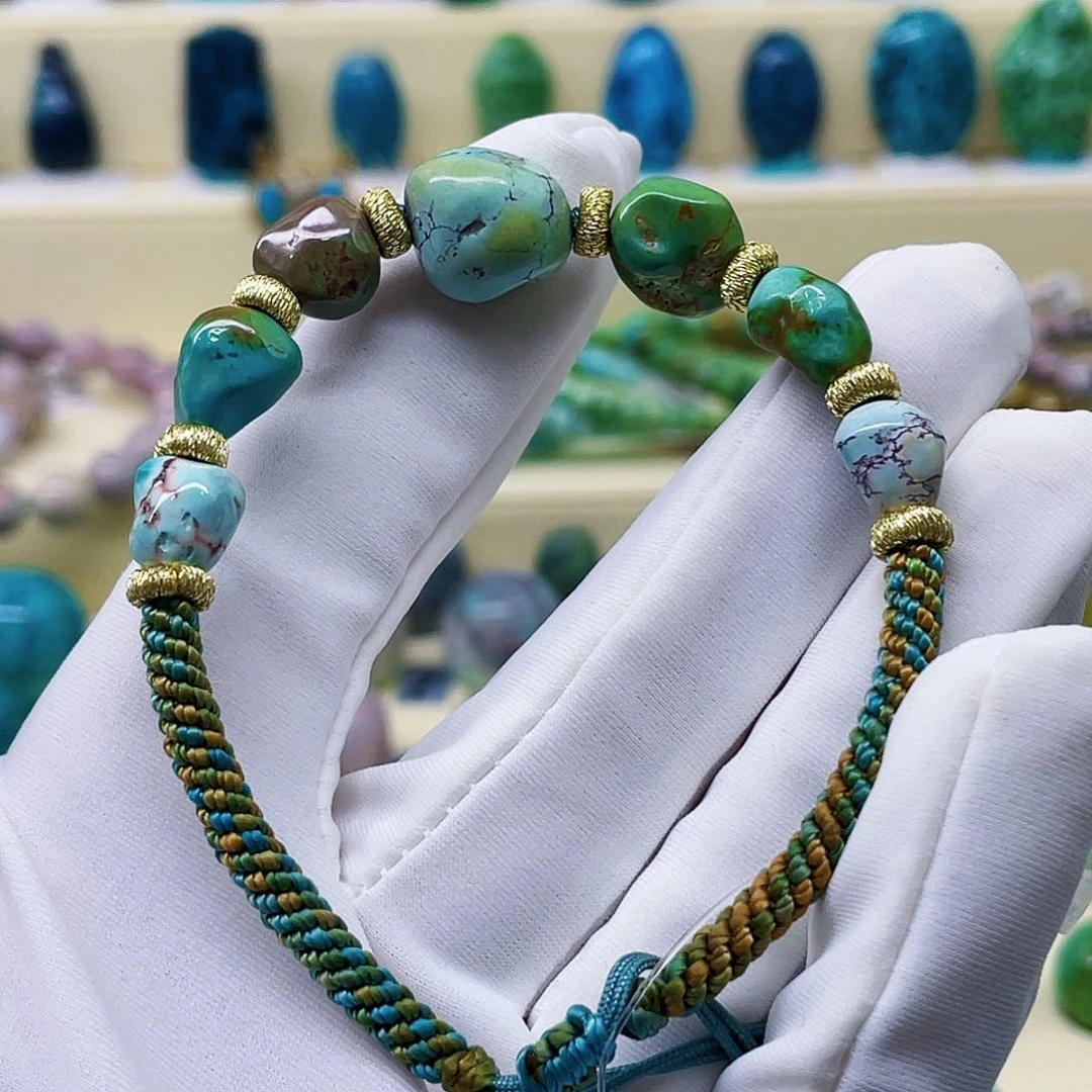 绿松石颈饰未镶嵌