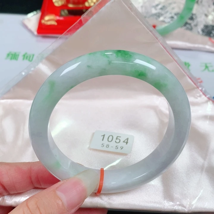 翡翠手镯未镶嵌   编号1054 正圈58-59