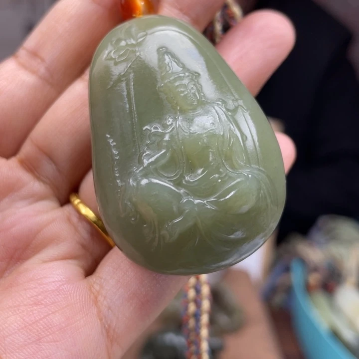 和田玉未镶嵌颈饰