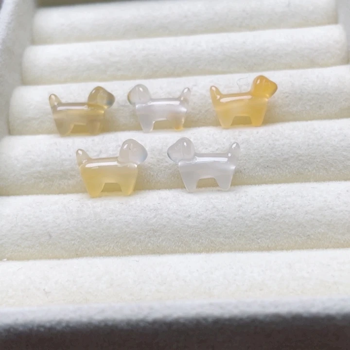 未镶嵌天然玛瑙腊肠狗/只玛瑙/玉髓