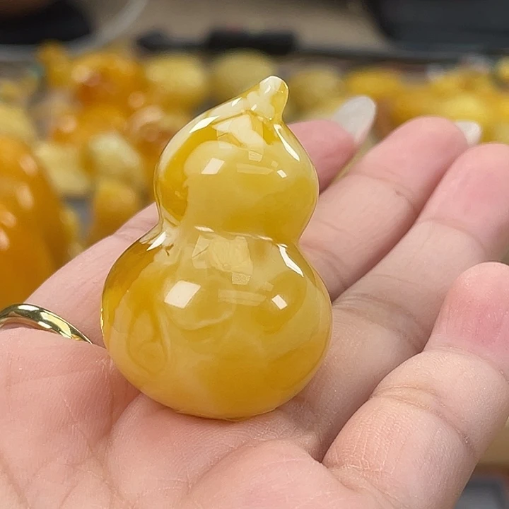 琥珀未镶嵌珠宝奇石琥珀h33