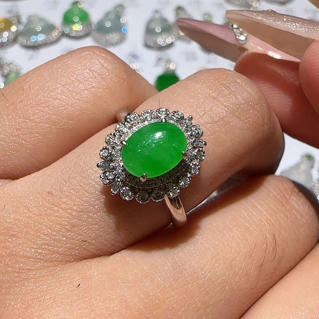 【闪购商品】18K金镶嵌戒指翡翠天然