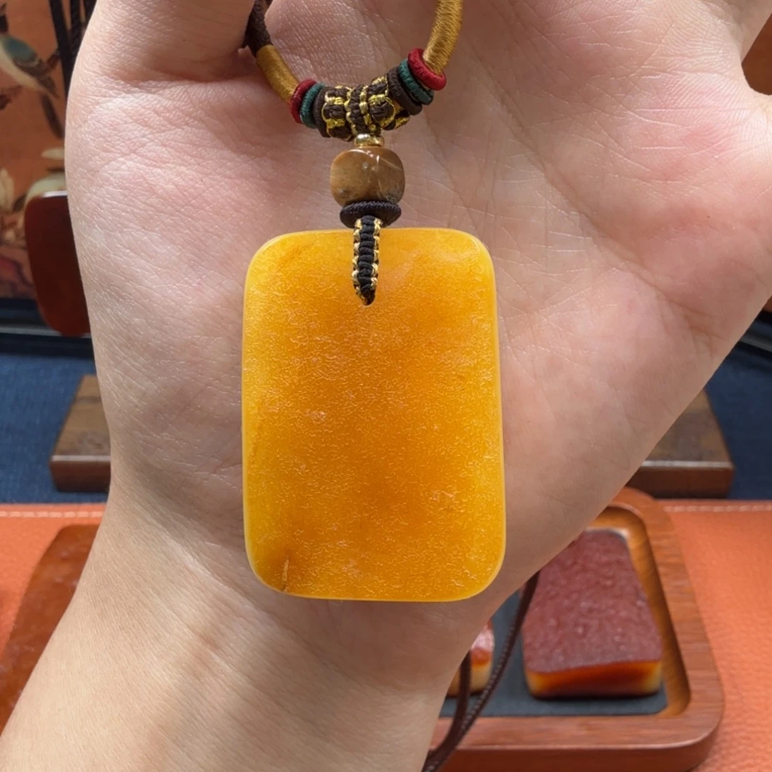 蜜蜡未镶嵌吊坠(赠链)