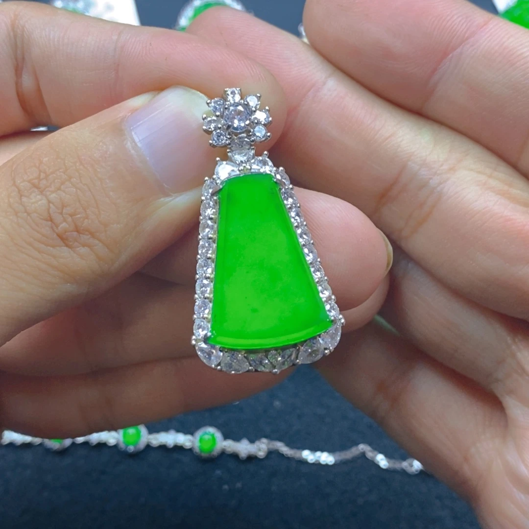 翡翠银S925镶嵌颈饰