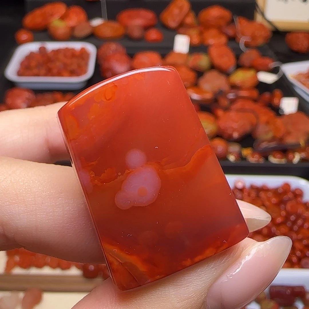 南红玛瑙未镶嵌颈饰