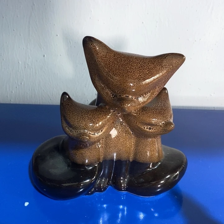 瓷片窑变狐狸摆件