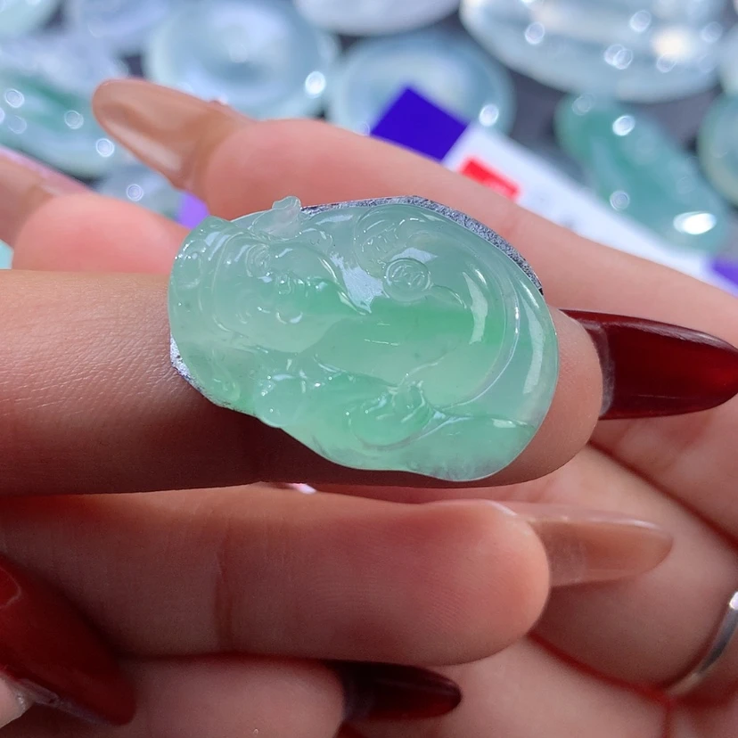 【闪购商品】翡翠颈饰未镶嵌缅甸