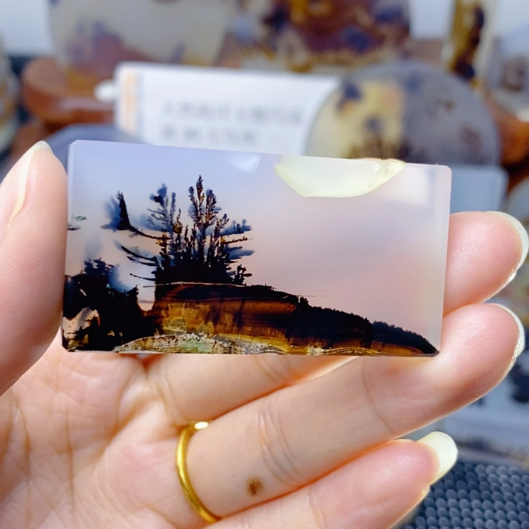 笑***。玛瑙/玉髓未镶嵌珠宝奇石