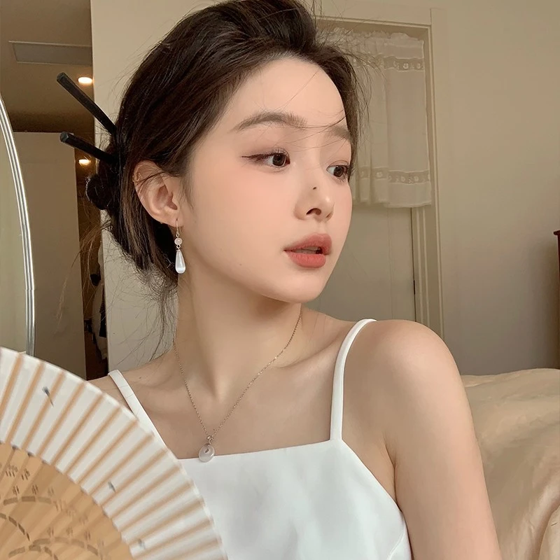 CIOEM KOUIM 铜合金耳饰 猫眼石早春耳环古风搭汉服旗袍高级独特