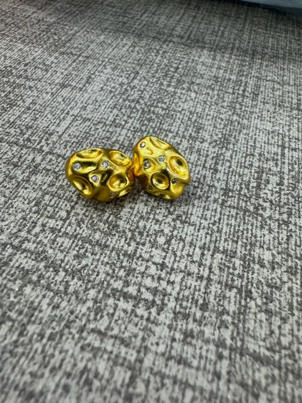 铜合金花岗石耳饰 2025年女士新款耳钉