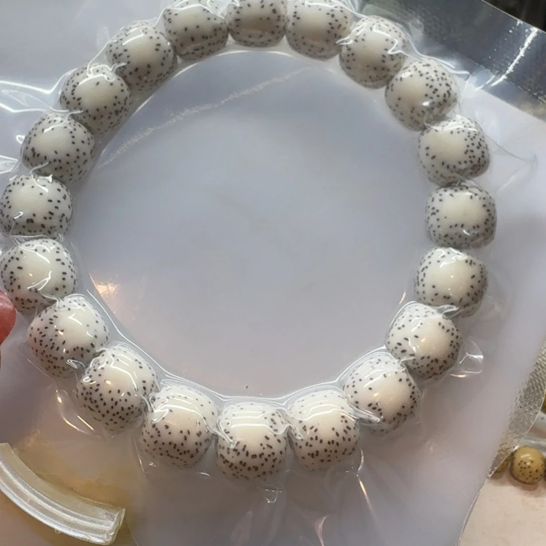 卫***金吊坠星月菩提老型桶