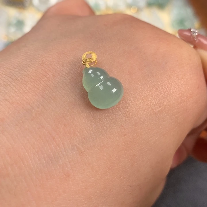 翡翠颈饰18K金镶嵌葫芦