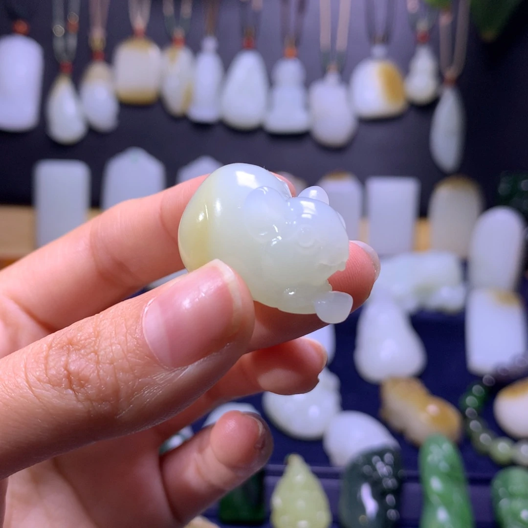 和田玉挂件未镶嵌