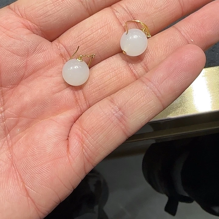 和田玉18K金镶嵌颈饰