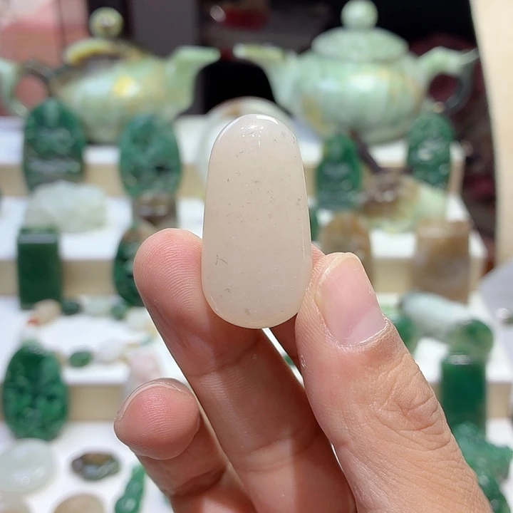 未镶嵌独山玉颈饰