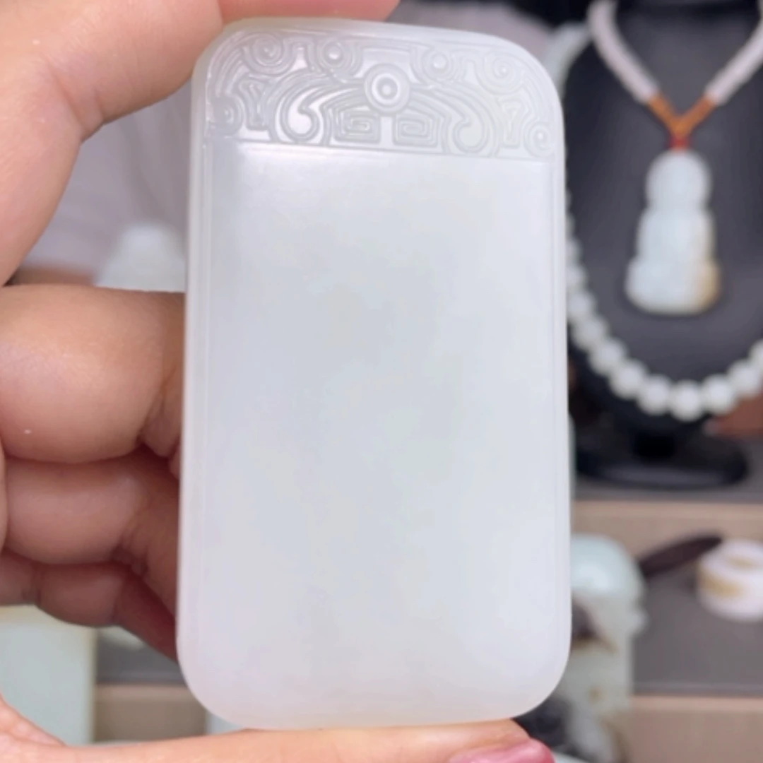 【闪购商品】颈饰未镶嵌和田玉