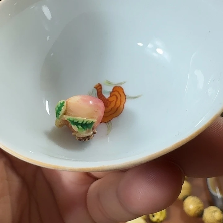 瓷片精致雕刻工艺品