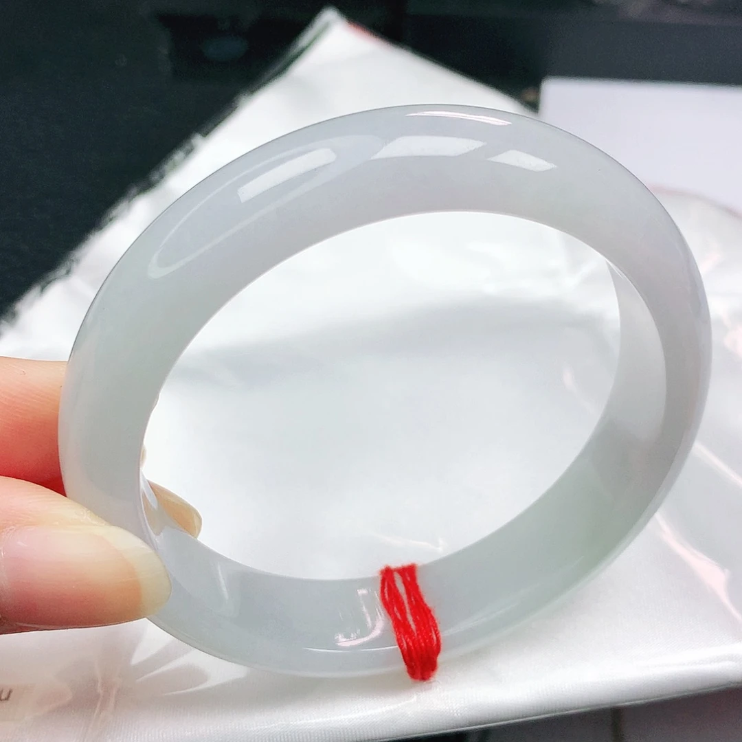 翡翠手镯未镶嵌正