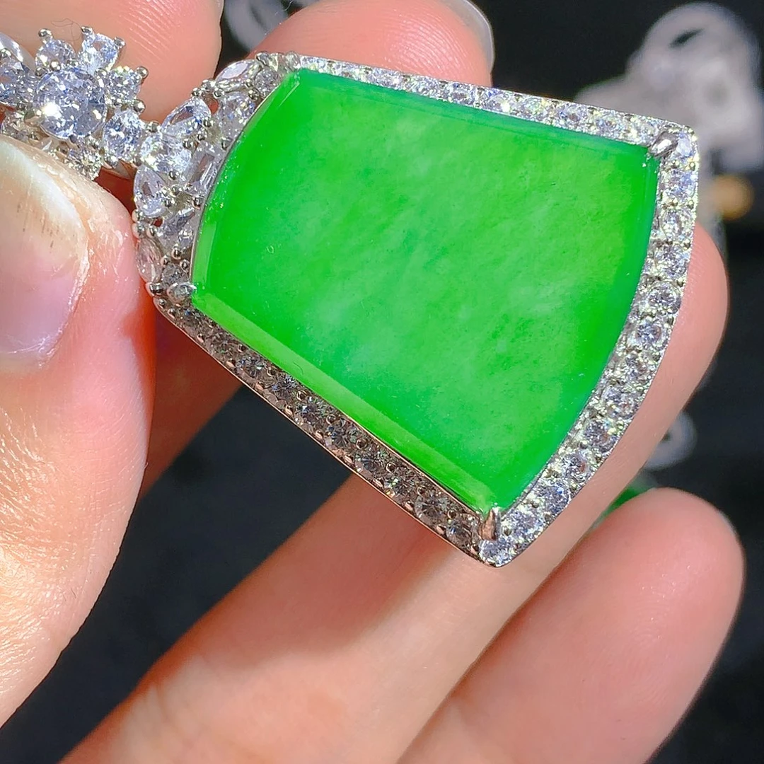 翡翠颈饰银S925镶嵌吊坠