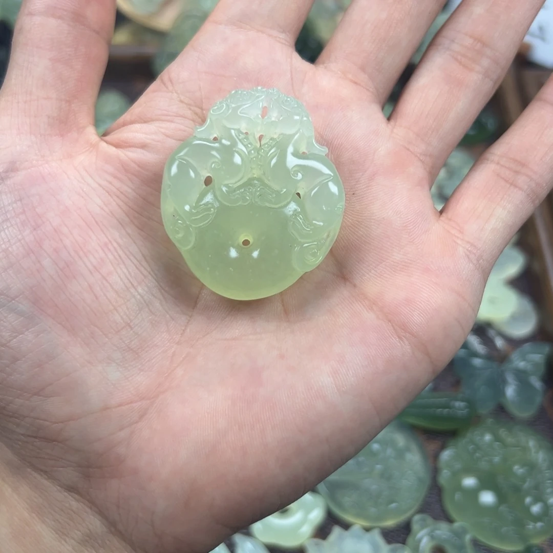 蛇纹石玉合金颈饰