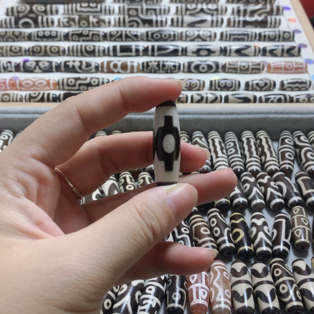 未镶嵌颈饰玛瑙/玉髓