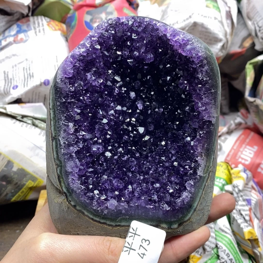 紫晶乌拉圭未镶嵌