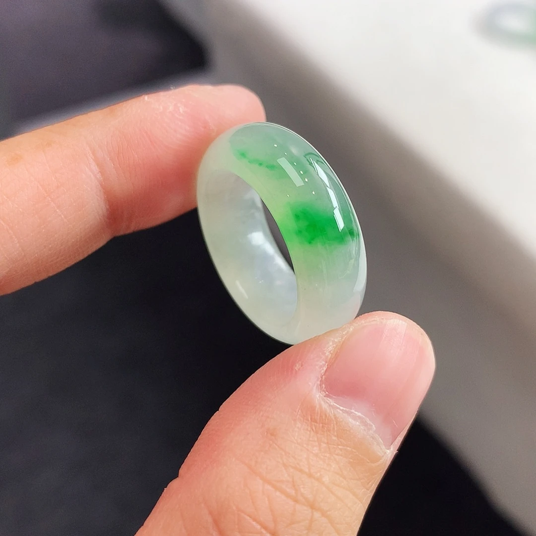 翡翠未镶嵌戒指12号