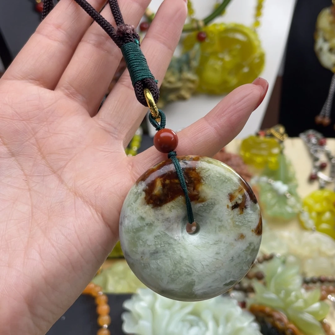 未镶嵌蛇纹石玉颈饰