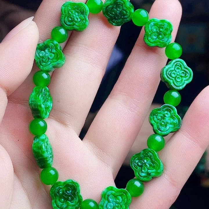 翡翠未镶嵌颈饰多样性