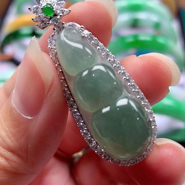 翡翠银S925镶嵌颈饰翡翠