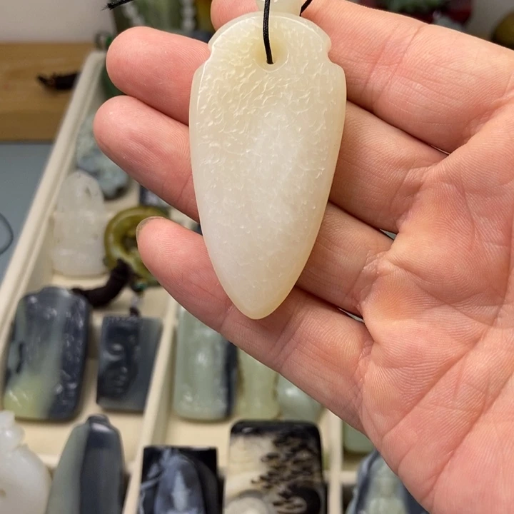 颈饰未镶嵌和田玉11