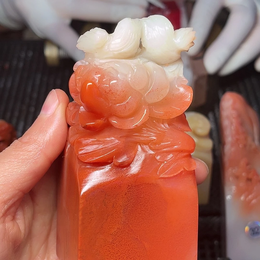 寿山石印石这种现象很明显了
