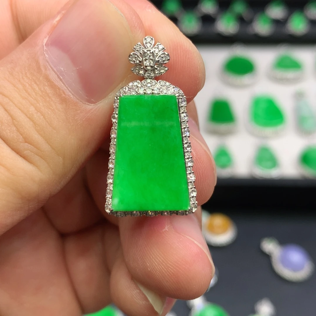 翡翠18K金镶嵌吊坠(不含链)